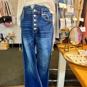 Kan Can button front flare